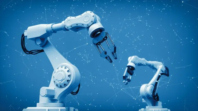 Humanoider Industrie-Roboter in einer modernen Fabrik — Symbol für die UBTech Robotics Investmentthese