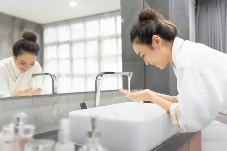 Japanische Pflegeprodukte im Alltag — Symbol für Kaos unaufgeregtes Konsumgüter-Geschäft
