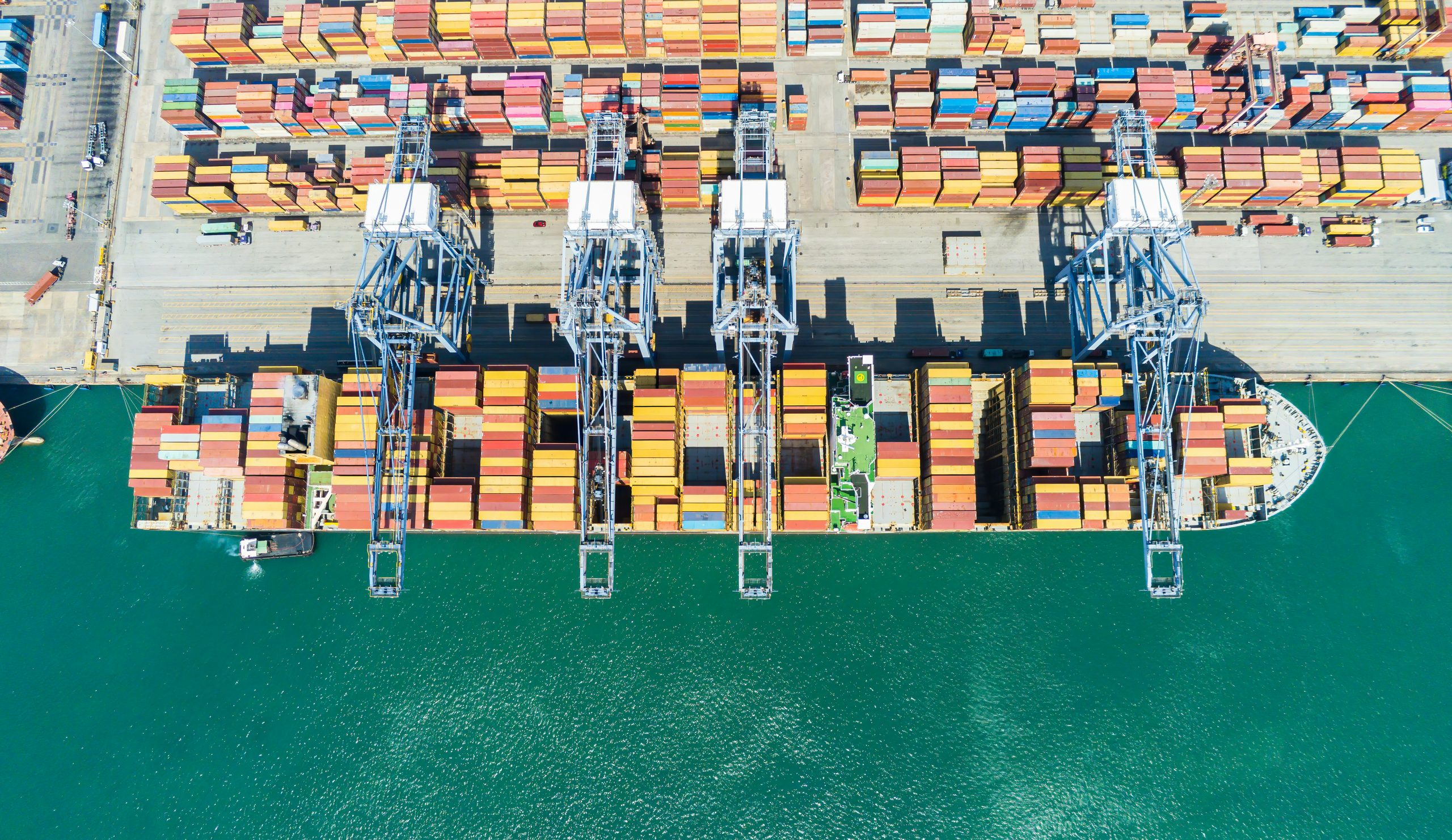 Containerhafen und Welthandel — Symbol für Japans Sōgō Shōsha Handelshäuser